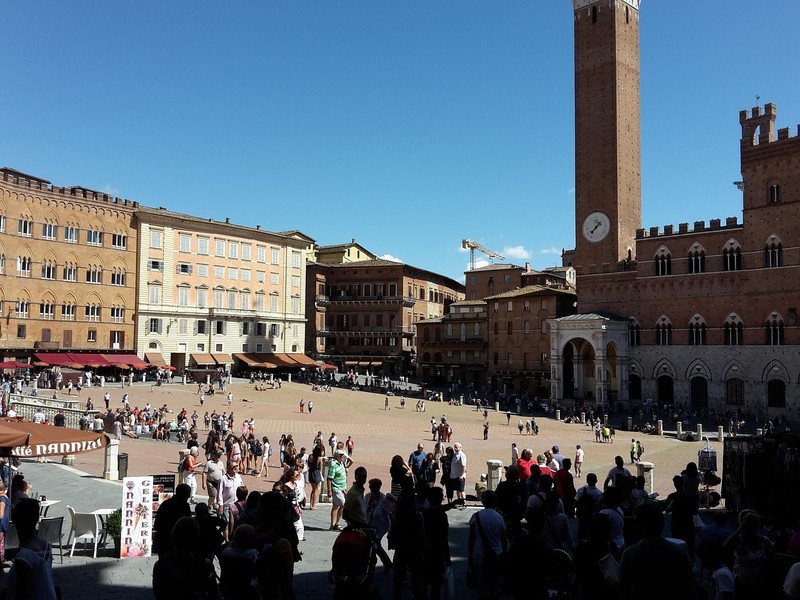 2025年歐洲聖誕旅遊大爆發！飯店預訂量激增，預示全球旅遊新趨勢